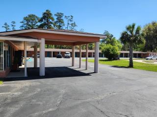 Economy Inn - 7