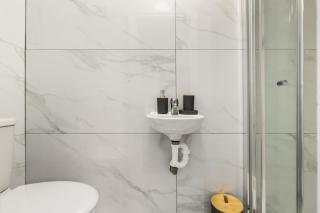 Spacious Gem Easy & Fast access to Central London - 1