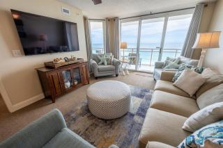 Newest Bahama Sands,Direct Oceanfront View, Pools! - 0