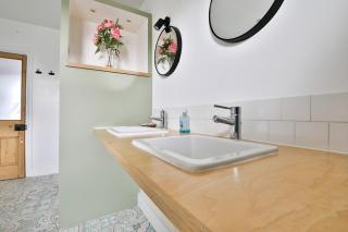 Elegant Victorian Home with Pool Table & Parking - Cardiff - 7