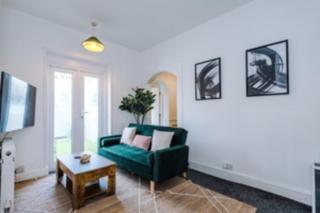 2 Bed apartment, sleeps up to 5 - 0