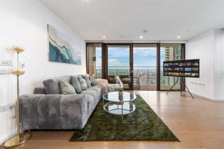 Sky High Luxury 2 Bed Flat with Jaw Dropping Views - Moffat - 0