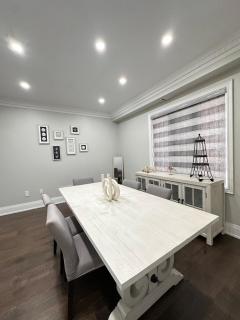 Elegant escape 4BR with POOL TABLE -Airport 20 min - 6