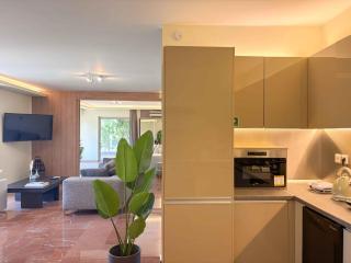 Luxurious & Spacious Flat in Glyfada Center - 5