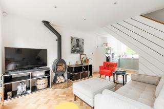 New! Peaceful 2BR House with Garden, Zone 2 - 9