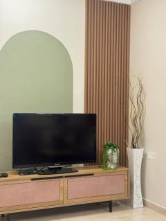 Hestior Top Floor Apartment, Downtown & Mountain View - Tirana - 4