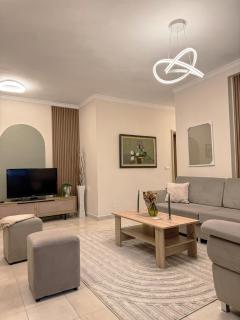Hestior Top Floor Apartment, Downtown & Mountain View - 8