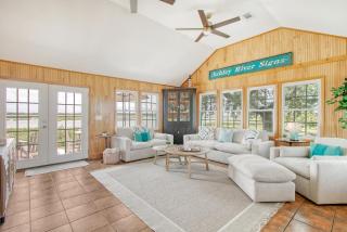 1550 E Ashley Private Island At The Fort Across From Beach Very Private - 7