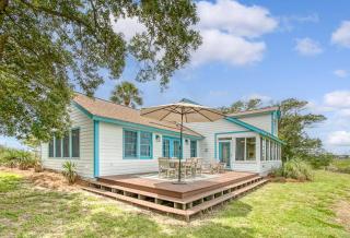 1550 E Ashley Private Island At The Fort Across From Beach Very Private - 1