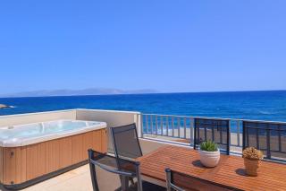 Beachfront Ela Luxury Stay with Jacuzzi & Views - 0