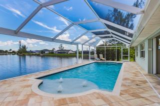 Great Location & Stunning Canal View - Villa Waterfront Serenity - Roelens - 6