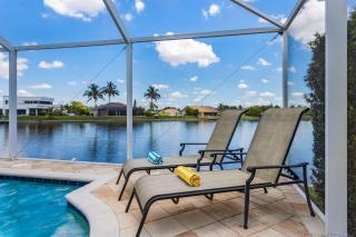 Great Location & Stunning Canal View - Villa Waterfront Serenity - Roelens - 3