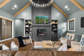 Mountain Luxury Private Resort Style Amenities - 3