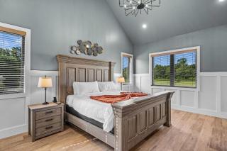 Mountain Luxury Private Resort Style Amenities - 3