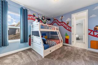 Airy 6 Bdrm House with Private Pool in Encore - 0