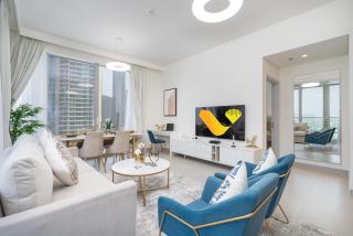 Vogue Vacation Homes, Downtown Forte near Dubai Mall and Burj Khalifa, Two-Bedroom Apartment with Balcony and City View, full access to all amenities - 9