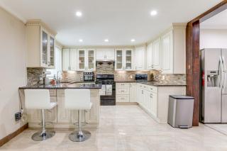 Fenced Yard and Pool Access Lawrenceville Retreat! - 3