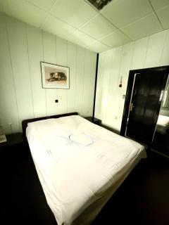 Tasino Apartments-Free Parking - 4