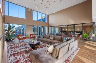 Gorgeous Apt Heart of Downtown - 0