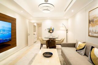 Charming 1br With Sea & City Views - 1