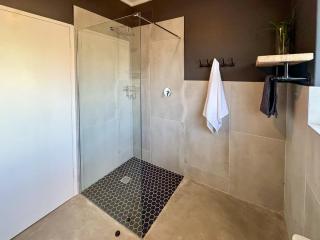Dublin - 2 Bedroom Apartment - 4