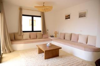 Surf and Friends - 0