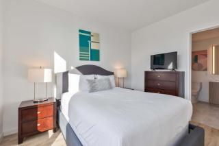 Gorgeous Apt Heart of Downtown - 2