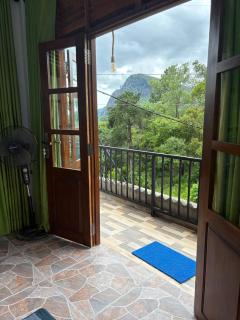 Little Hideaway Home Stay - 9
