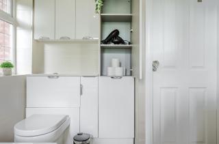 Hilton House - stylish 4-bed with parking - 2