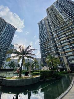 The Beverly 1BR King Vip Luxury Superior - 7