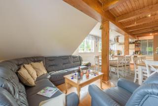 Ferienhaus BODDEN- vis-a-vis Hiddensee für bis zu 15 Gäste in 7 Appartements - Schaprode - 2