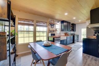 Secluded Getaway on about 10 Acres in The Piney Woods! - 9