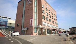 Yeongjong Stay Hotel - 1