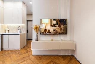 Яркая уникальная квартира в ЖК Meridian Apartments 5 - 8