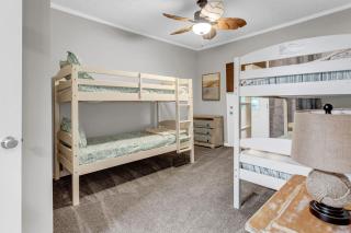 Pet Friendly Group Getaway with Grill and Deck - 6