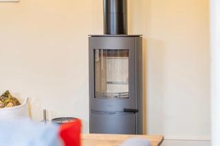 Coach House with Hot Tub in Idyllic Bury St Edmunds - 1