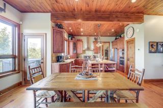 Hot Tub and Stunning Views Luxury Beech Mtn Escape! - 3