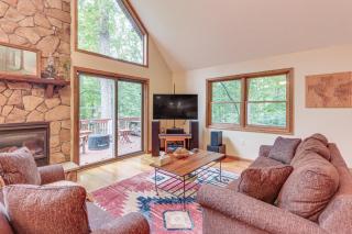 Great Cacapon Mtn Cabin with Private Hot Tub and Views - 7