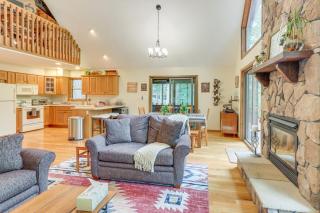 Great Cacapon Mtn Cabin with Private Hot Tub and Views - 6