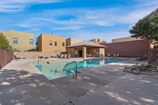 Serene Retreat with Pool & Spa 3 Bed 3 Bath - Tucson - 9
