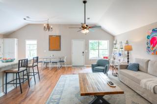 1 Mi to Ole Miss Pet-Friendly Retreat with Yard - 5