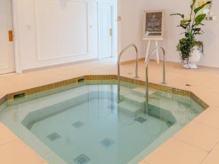 1BR Private Lagoon Resort Escape & Sunset Balcony By Green Sky Holiday Homes - 3