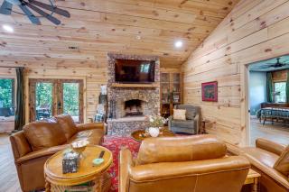 400 Acres on Lavender Mtn Getaway with Hot Tub! - Rome - 5