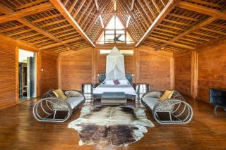Spacious villa in Kabupaten Tabanan with sea view - 4