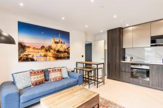New! Central 2BR Flat with Balcony in Whitechapel - 9