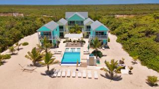 The One Love Ocean View Studio Cottage in East End - 7