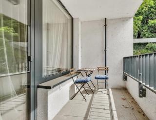 Luxury Apt Under Castle Peaceful Old Town Retreat - 7