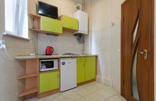 Cozy Apartment in the City Center - Lwiw - 2