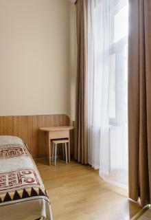 Cozy Apartment in the City Center - Lviv - 4