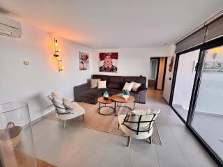 Villa Bonavista - - 7